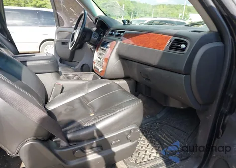 2011 Chevrolet Suburban 1500 Lt1 from USA, damaged, VIN 1GNSCJE0XBR133465